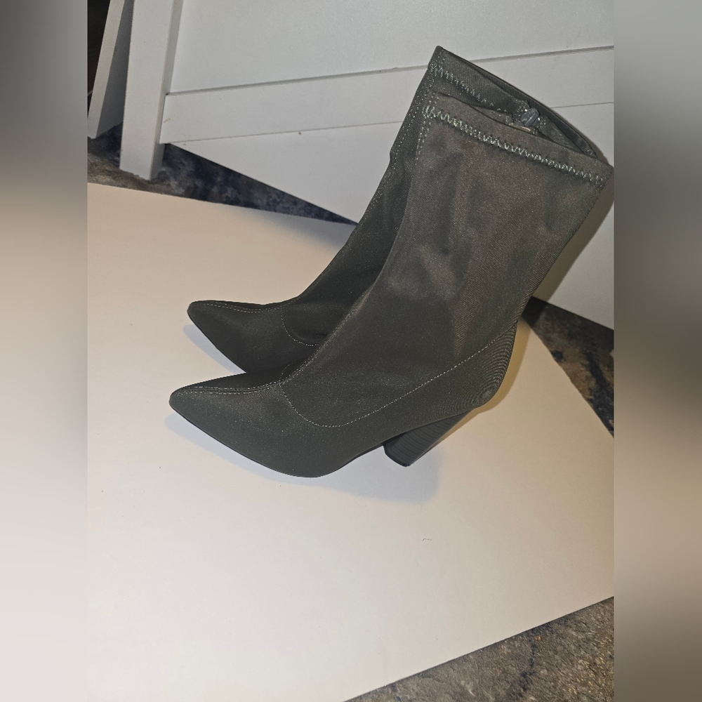 Elegant Dark Green Women's Boots